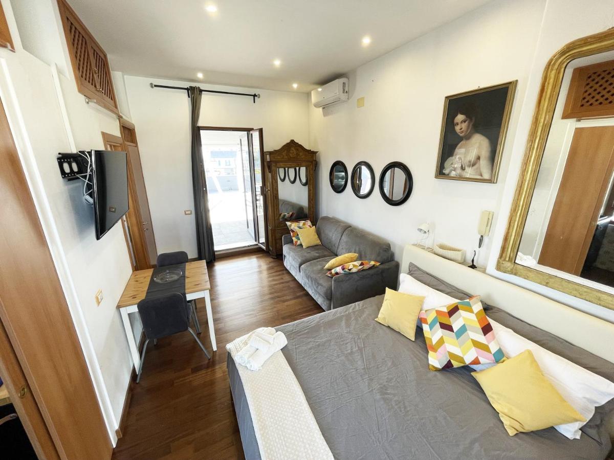 Attico Al Centro Di Apartamento